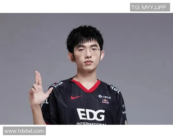 深入分析EDG与FPX赛后复盘展现的实力差异与战术对抗